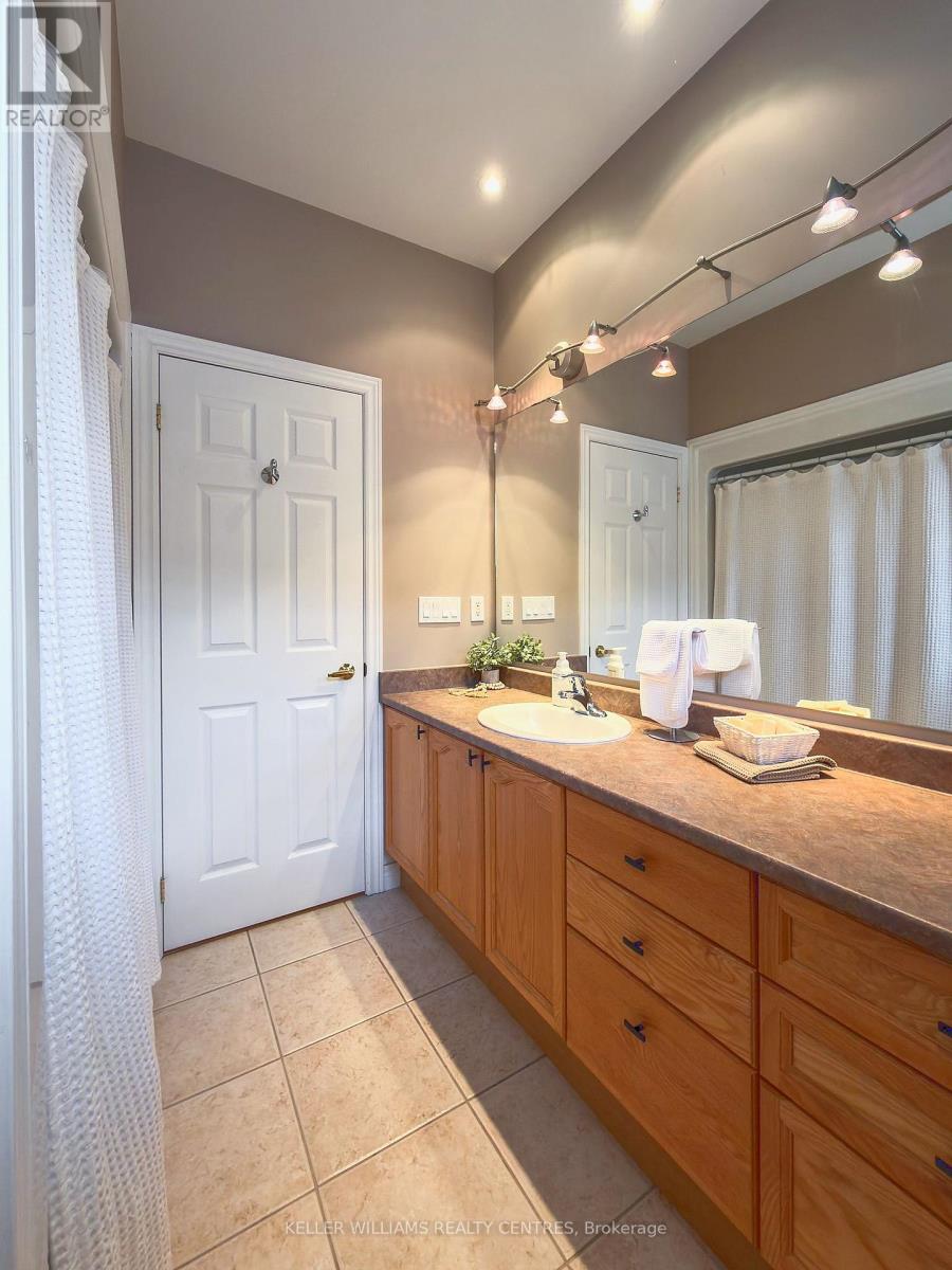 773 PRINCE OF WALES DRIVE - 19