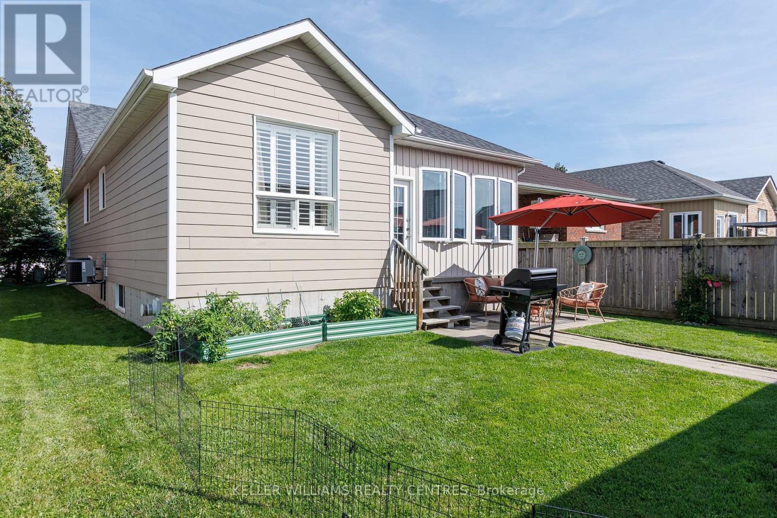 773 PRINCE OF WALES DRIVE - 34