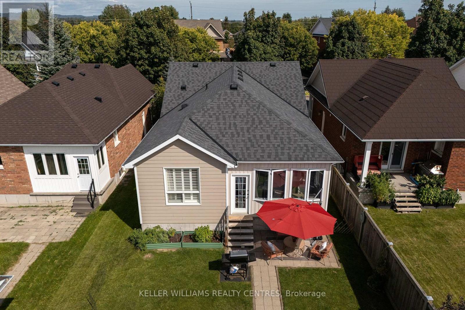 773 PRINCE OF WALES DRIVE - 37