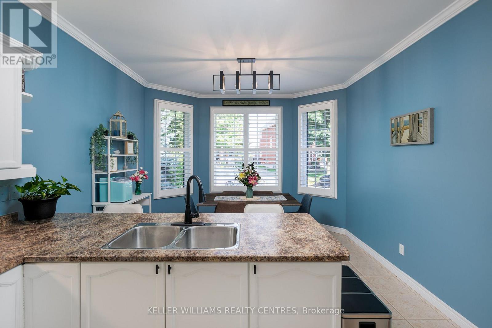 773 PRINCE OF WALES DRIVE - 7