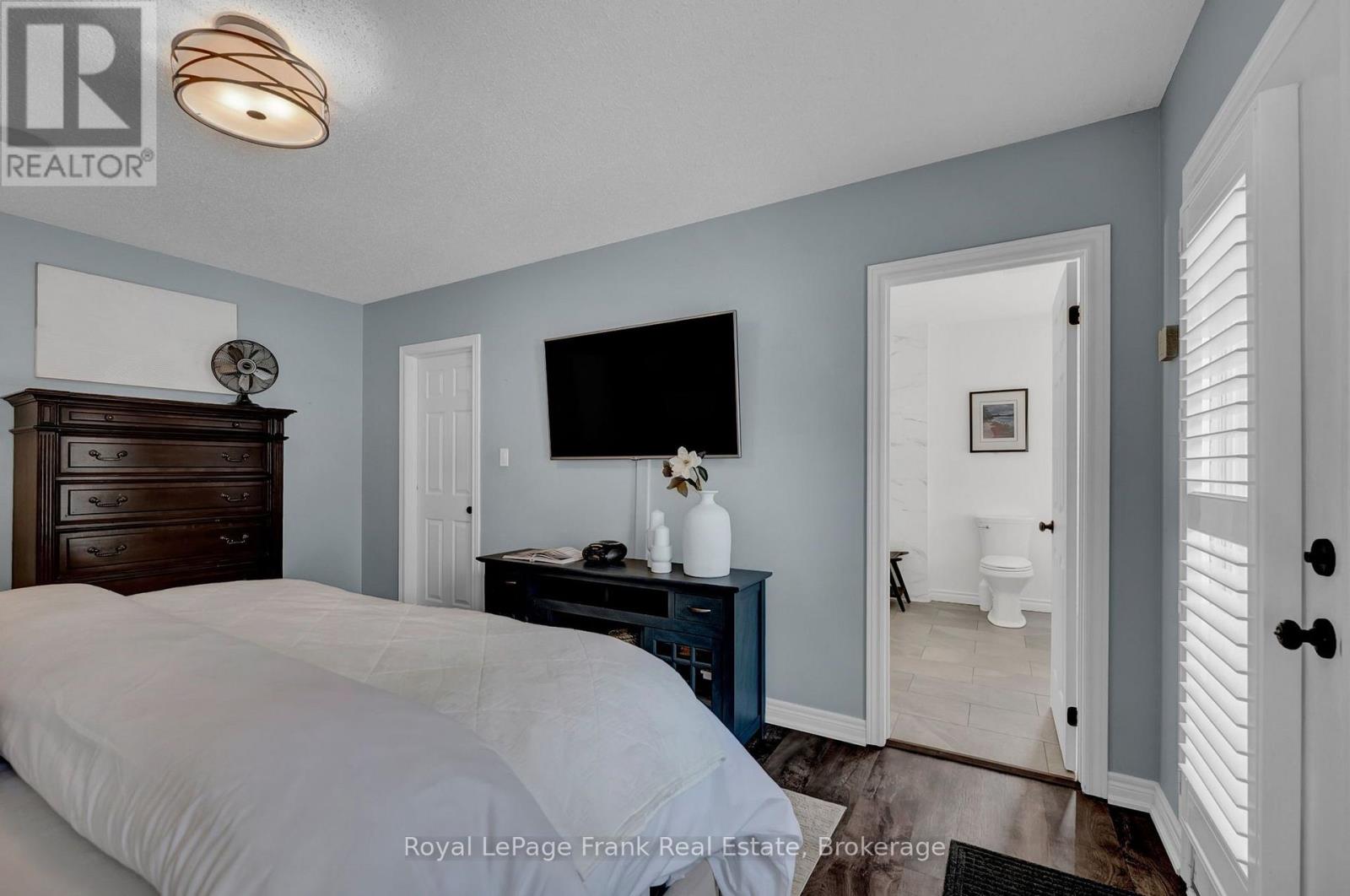 9 SHEENAN COURT - 15