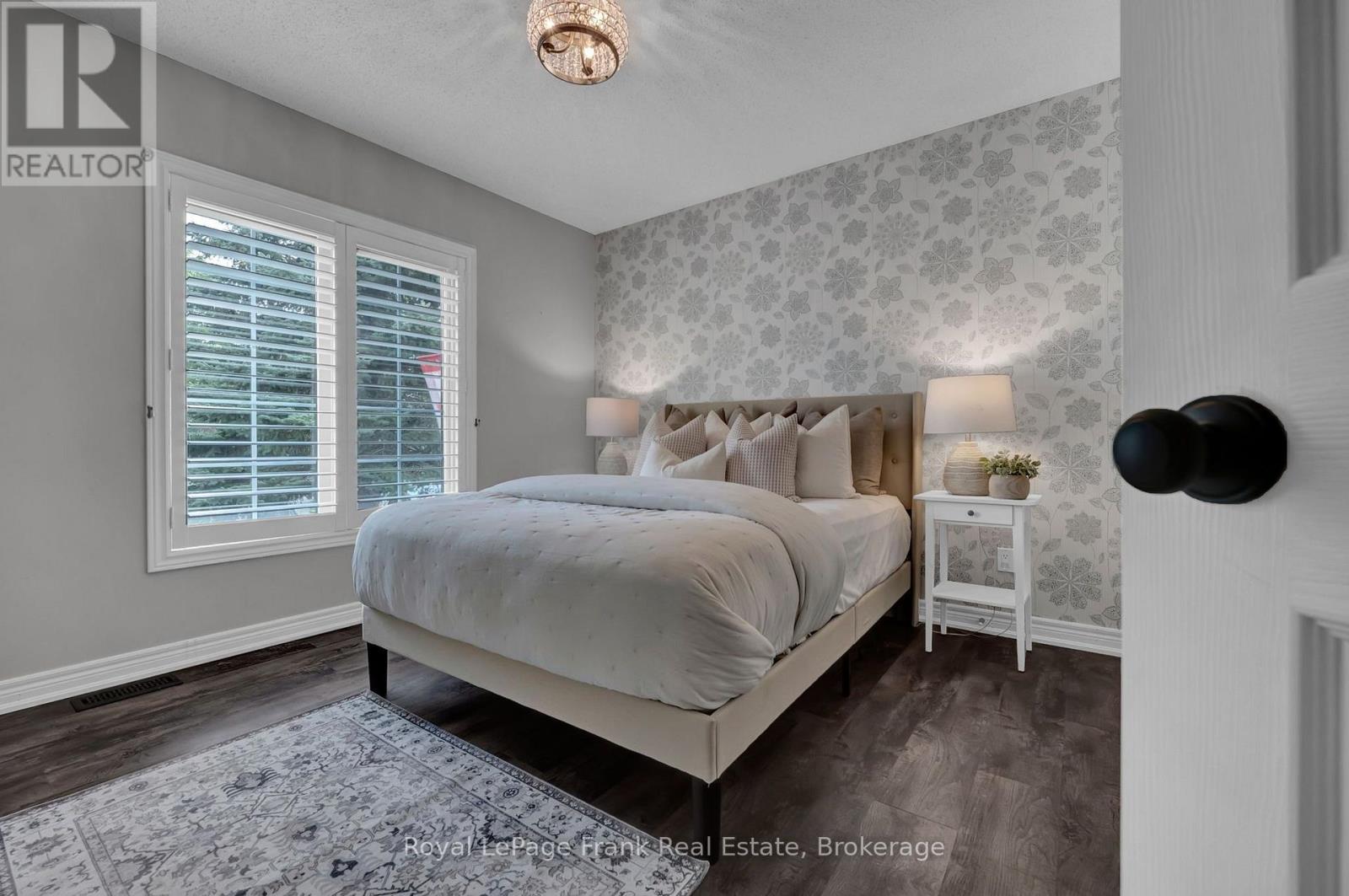 9 SHEENAN COURT - 19