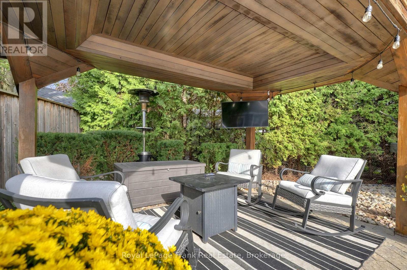 9 SHEENAN COURT - 34