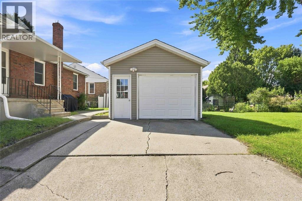 721 WILLIAM AVENUE - Image 26
