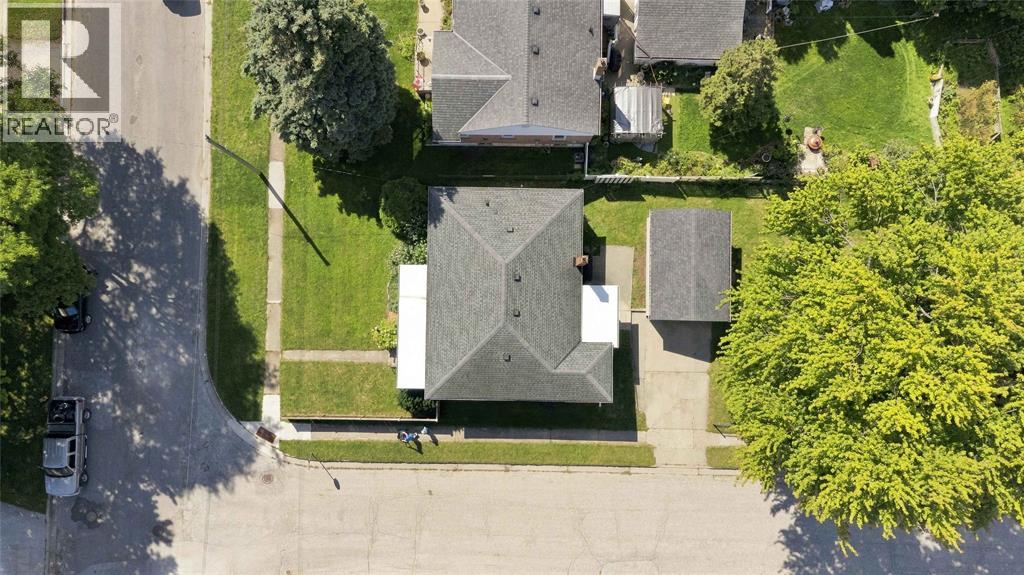 721 WILLIAM AVENUE - Image 34