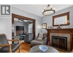 425 Lutz Street, photo 15