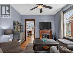 425 Lutz Street, photo 17
