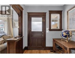 425 Lutz Street, photo 19