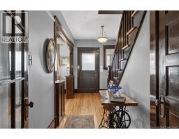 425 Lutz Street, photo 20