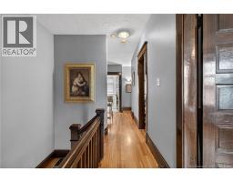 425 Lutz Street, photo 22