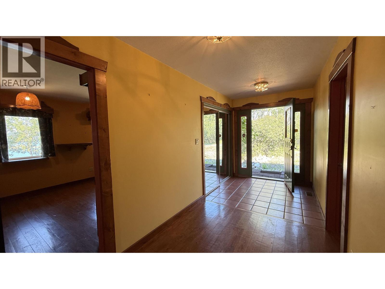 4751 CHILCOTIN CRESCENT - 19