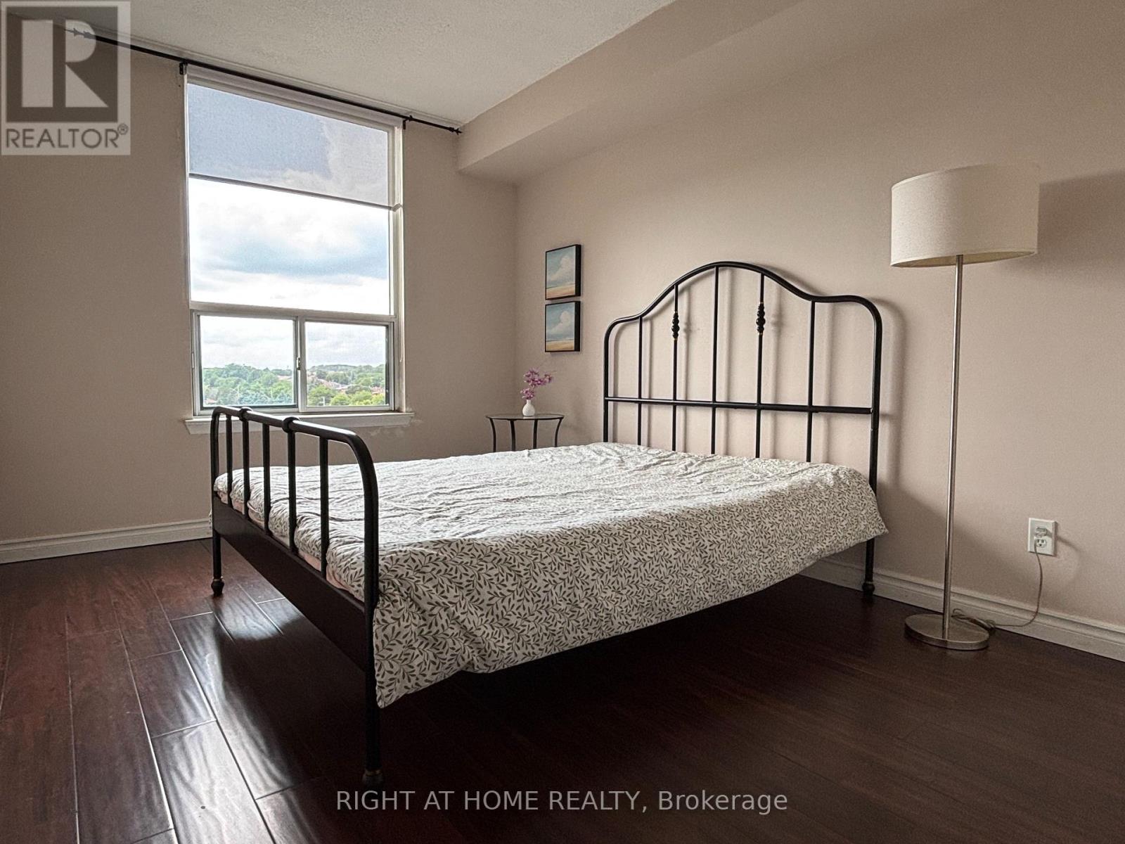 #808 135 HILLCREST AVENUE S - 10