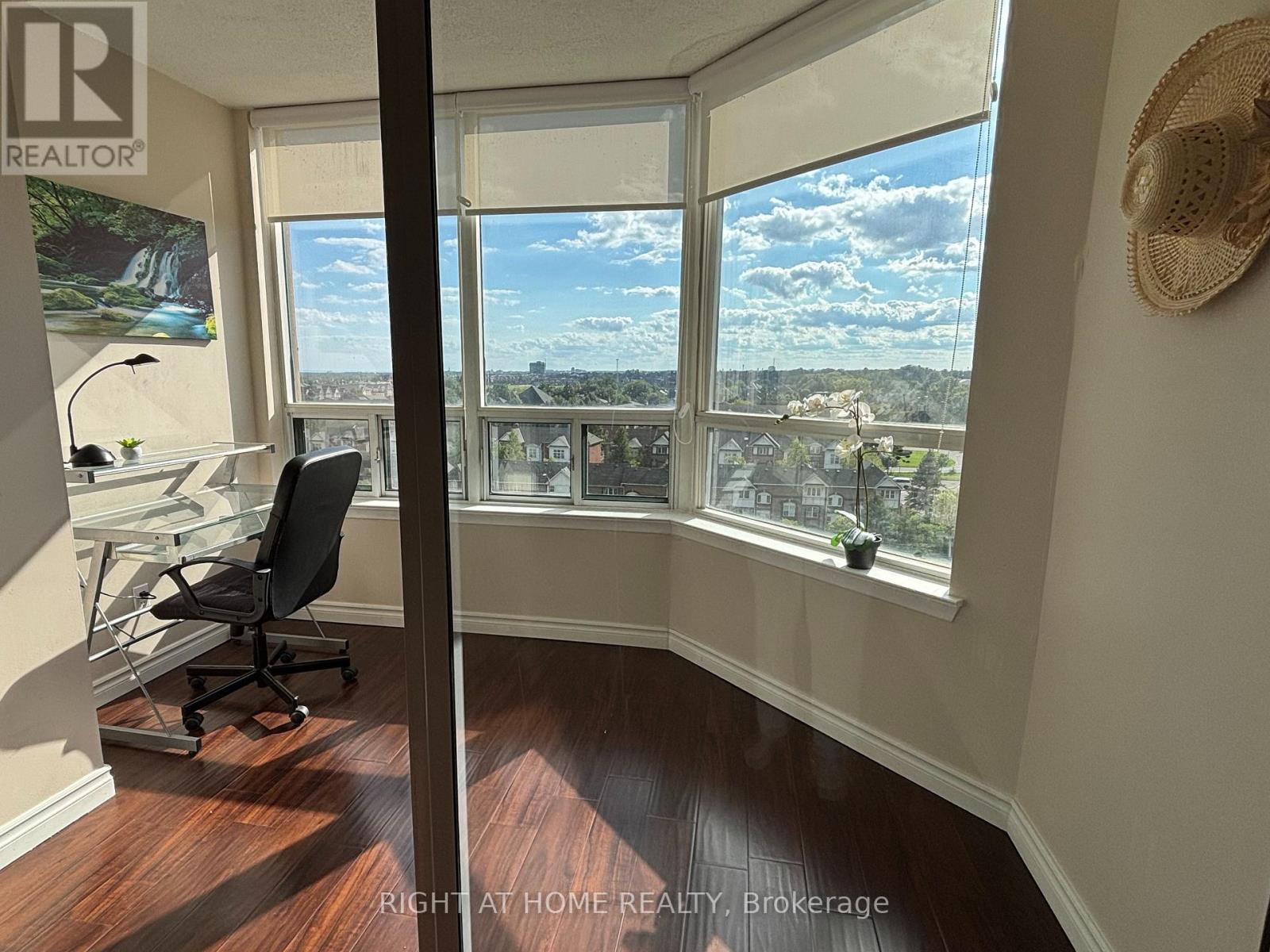 #808 135 HILLCREST AVENUE S - 7