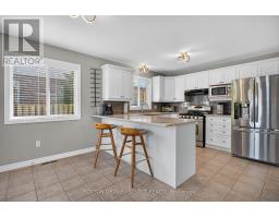 Family room - 1647 Bayswater Crescent, London North, ON N6G5N7 Photo 7