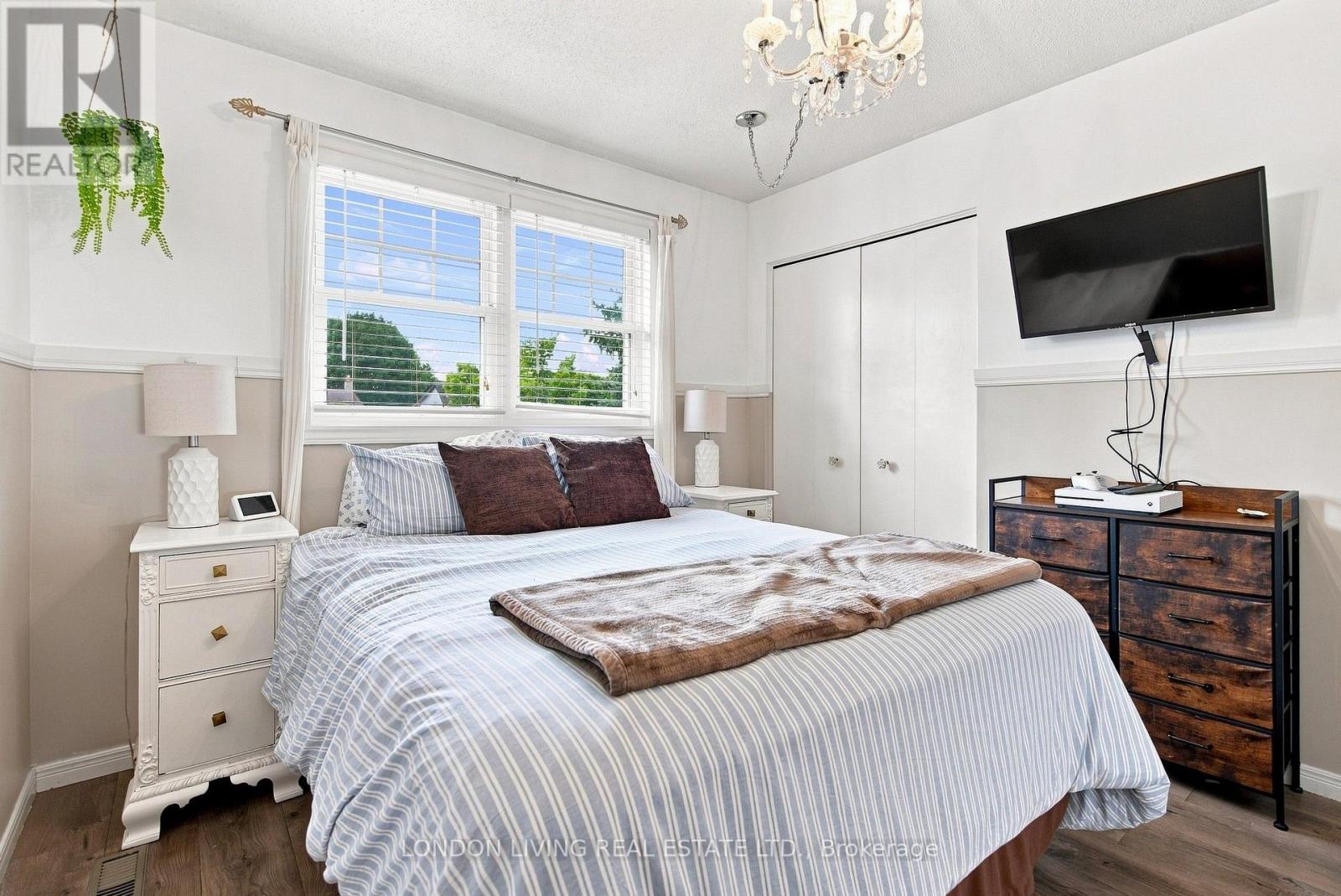 704 HOMEVIEW ROAD - 29