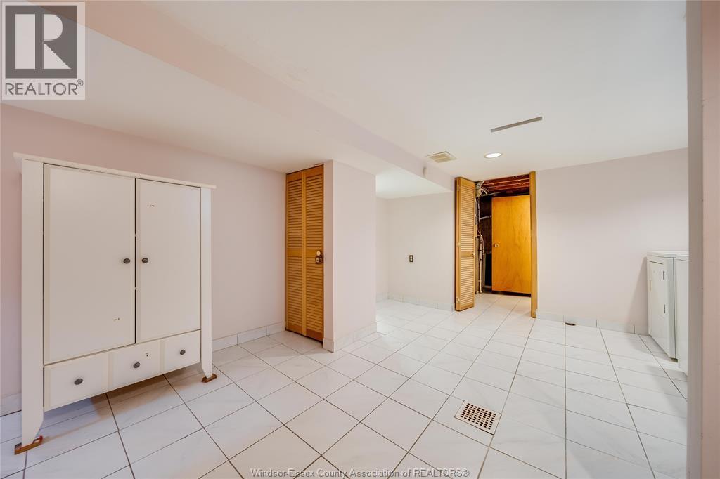 1044 MARJORIE DRIVE - 29