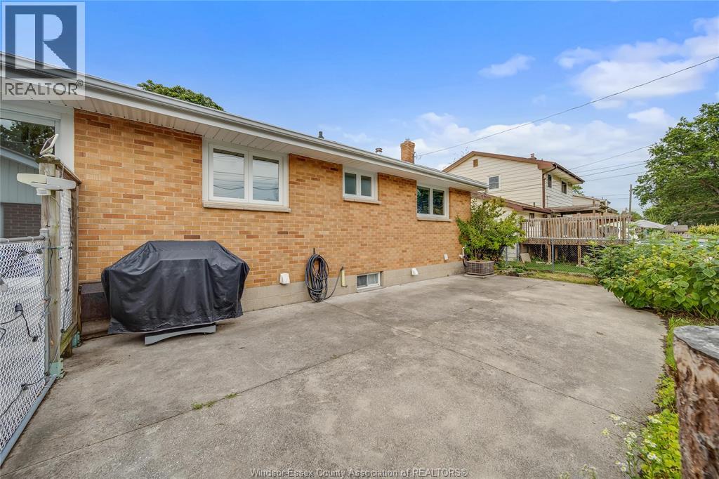 1044 MARJORIE DRIVE - 37