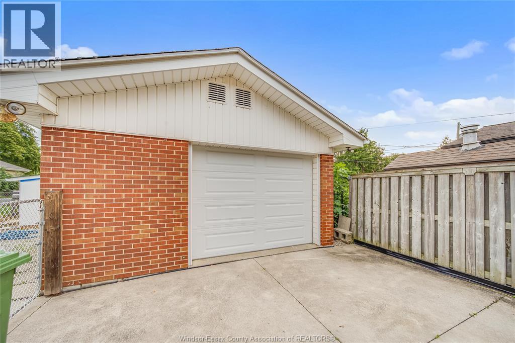 1044 MARJORIE DRIVE - 40