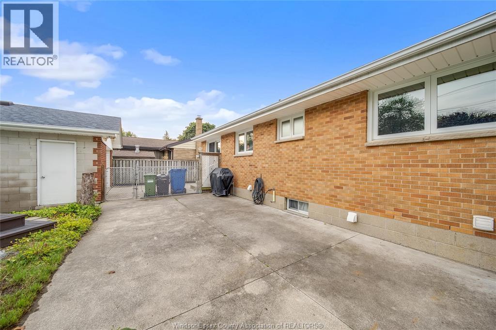 1044 MARJORIE DRIVE - 39