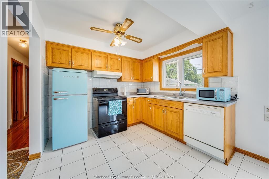 1044 MARJORIE DRIVE - 13