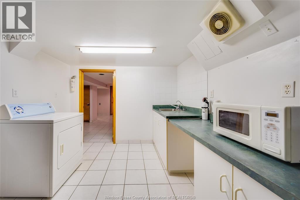 1044 MARJORIE DRIVE - Image 32