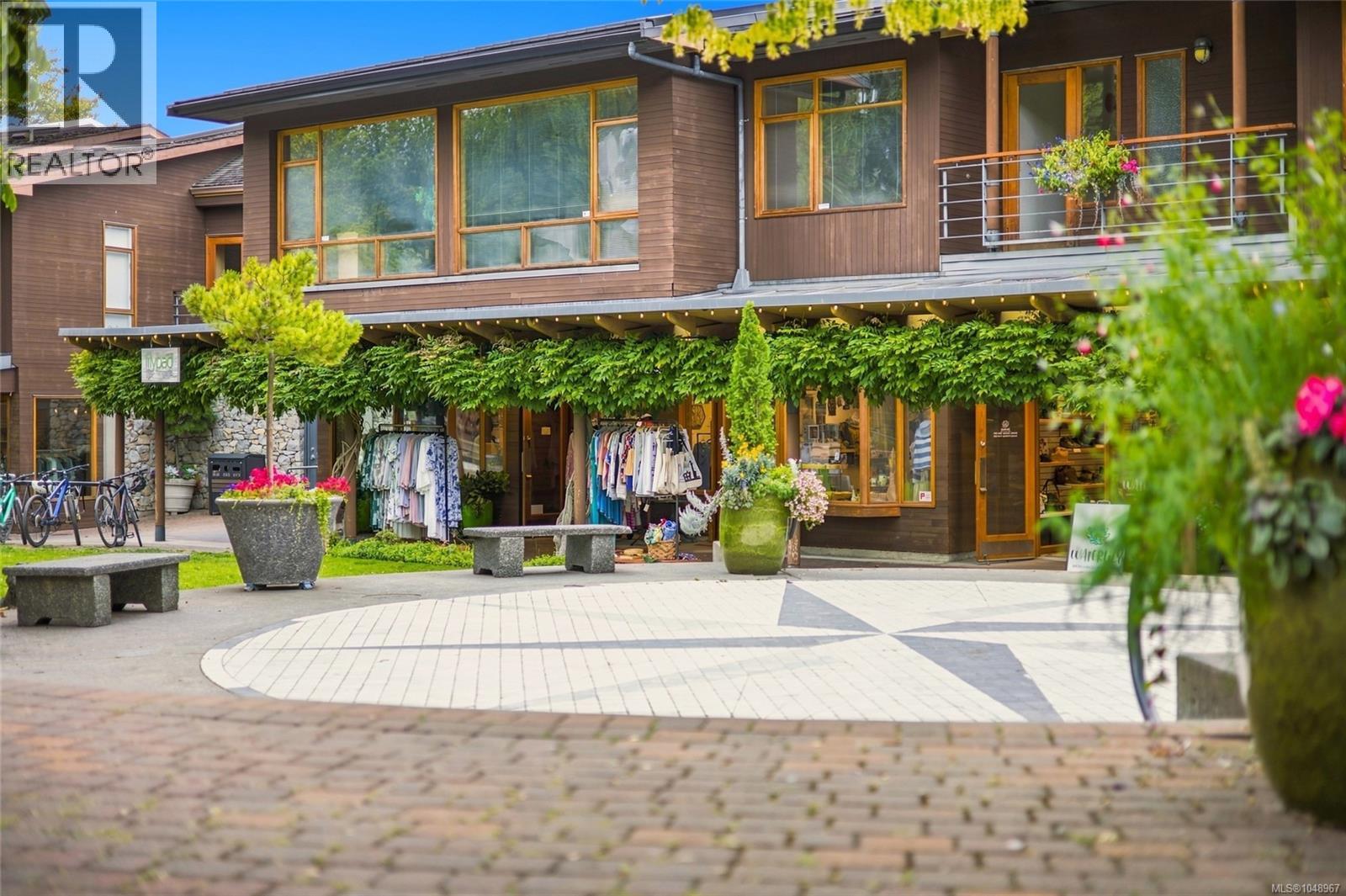 1002 Walema Ave - Image 32