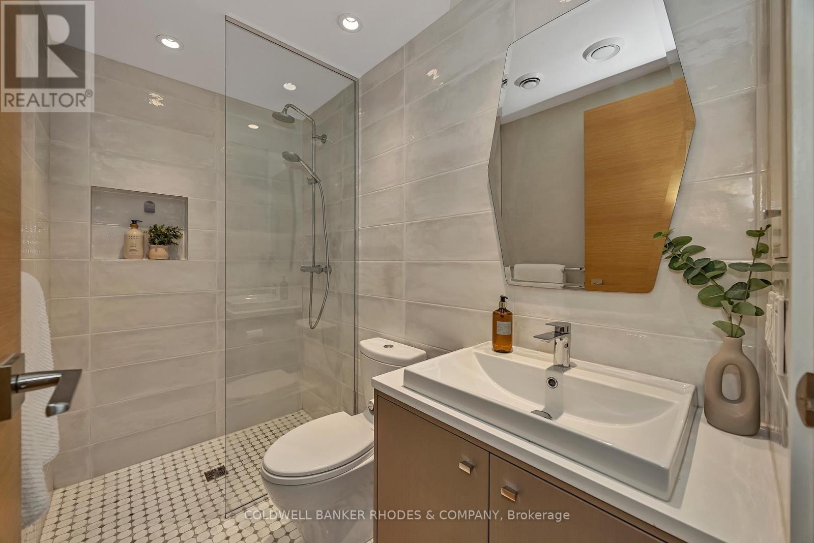 5 Bed, 4 Bath House for Sale in Ottawa – 39 MERRITT AVENUE, Ottawa – MLS# X13764724 - Image 35