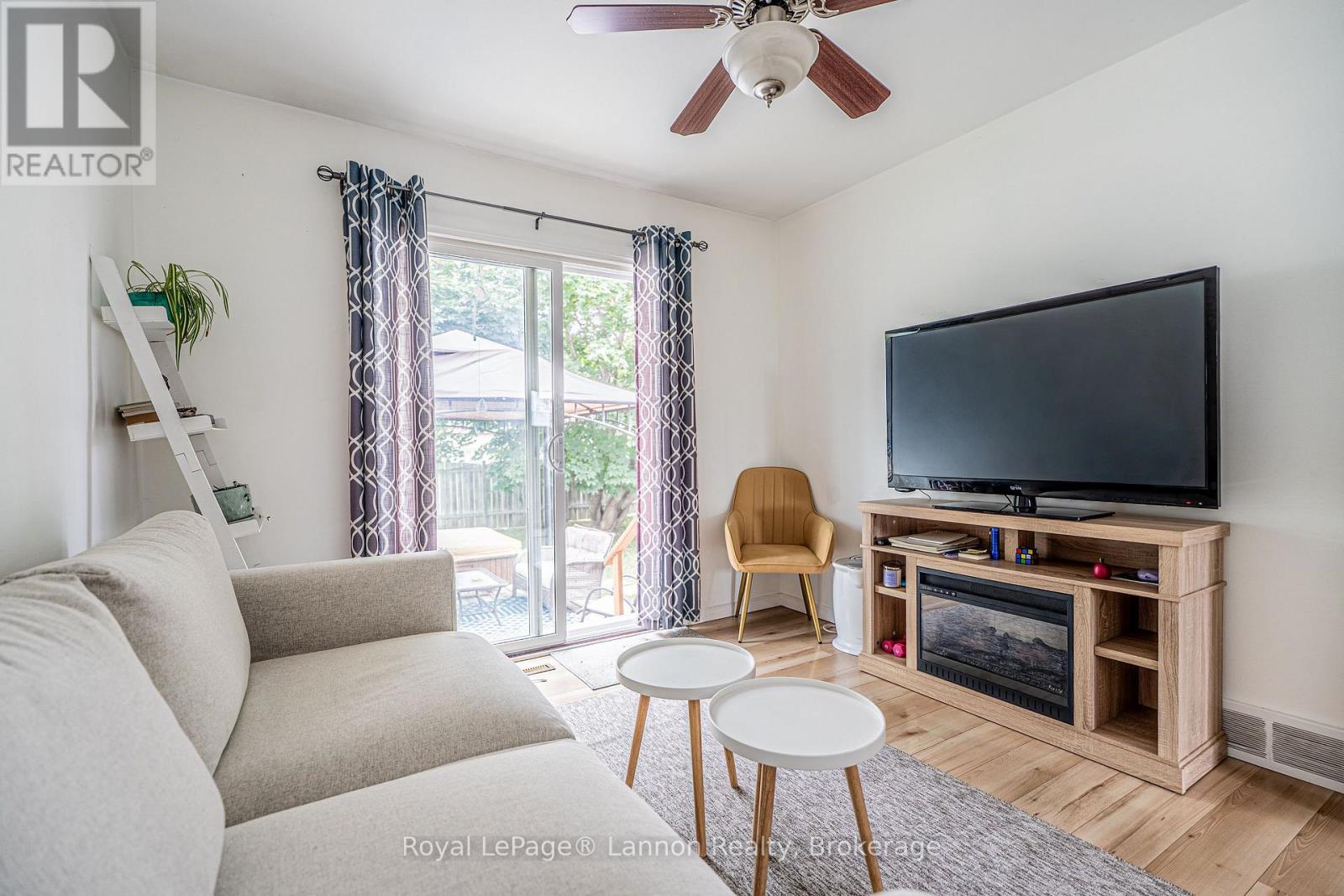 431 CHURCHILL DRIVE W - 16