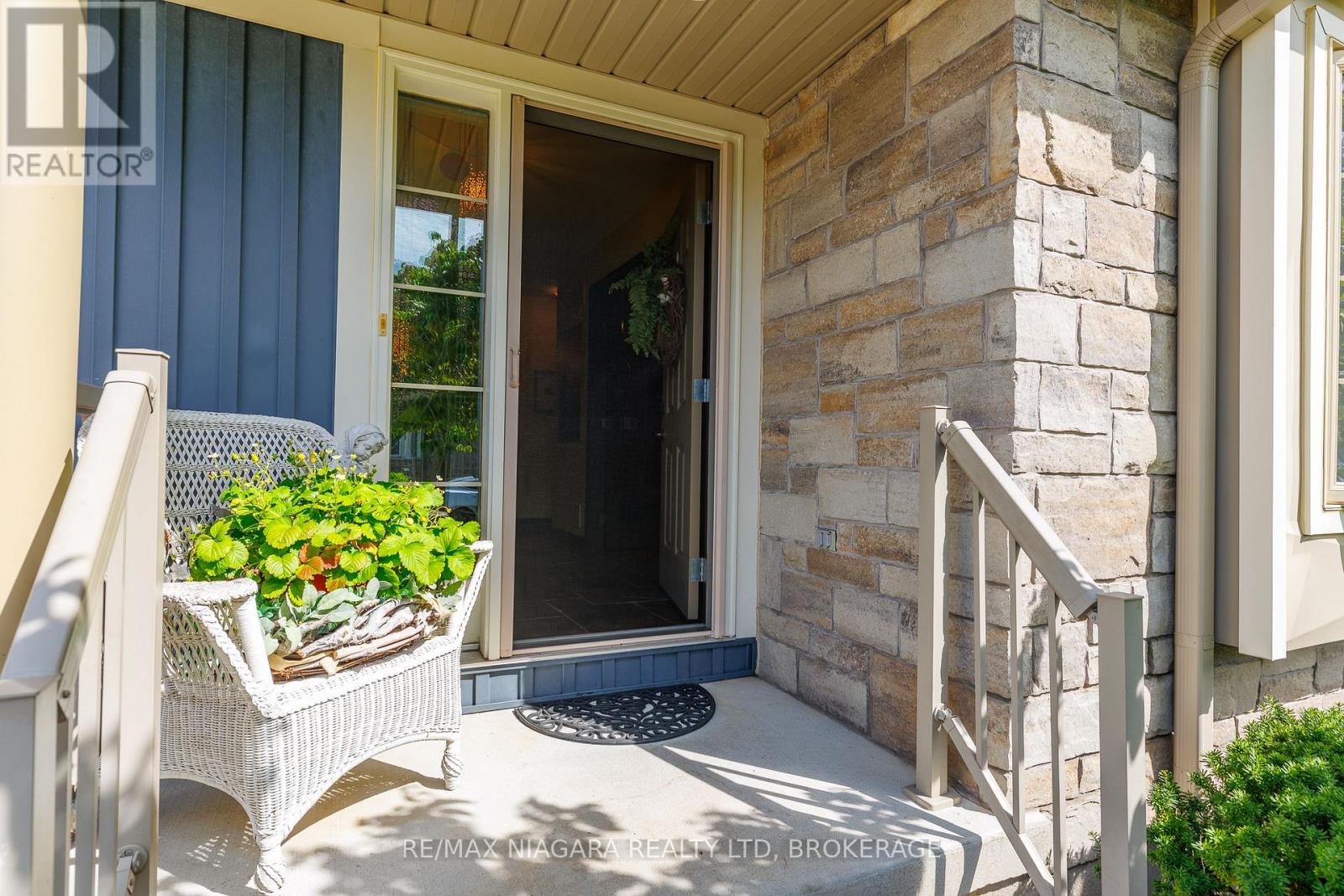 #10 310 Ridge Road South, Fort Erie (Ridgeway), Ontario, L0S1N0, Fort Erie (Ridgeway), Ontario — photo 4 of 5