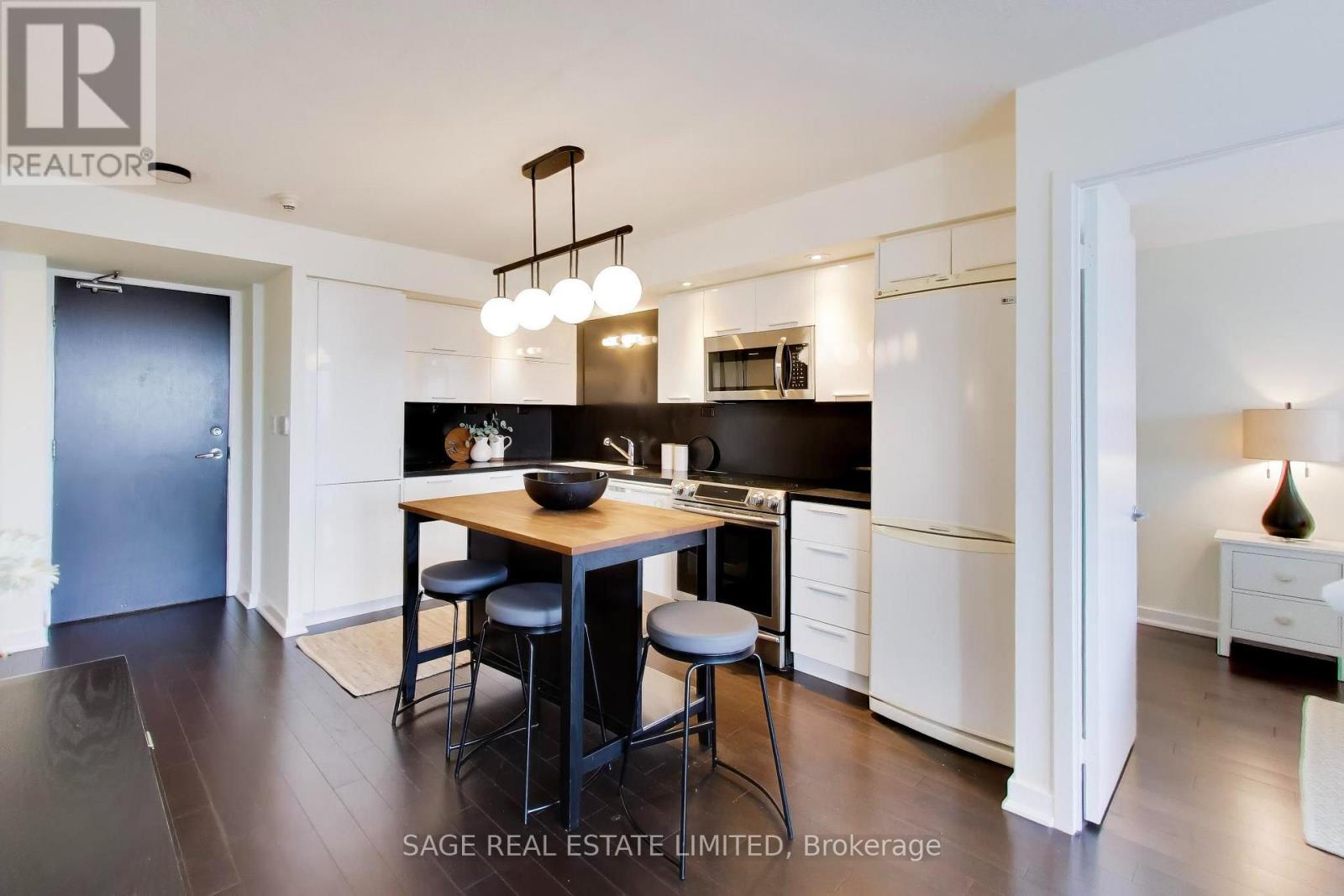 #2205 25 CAPREOL COURT - 11