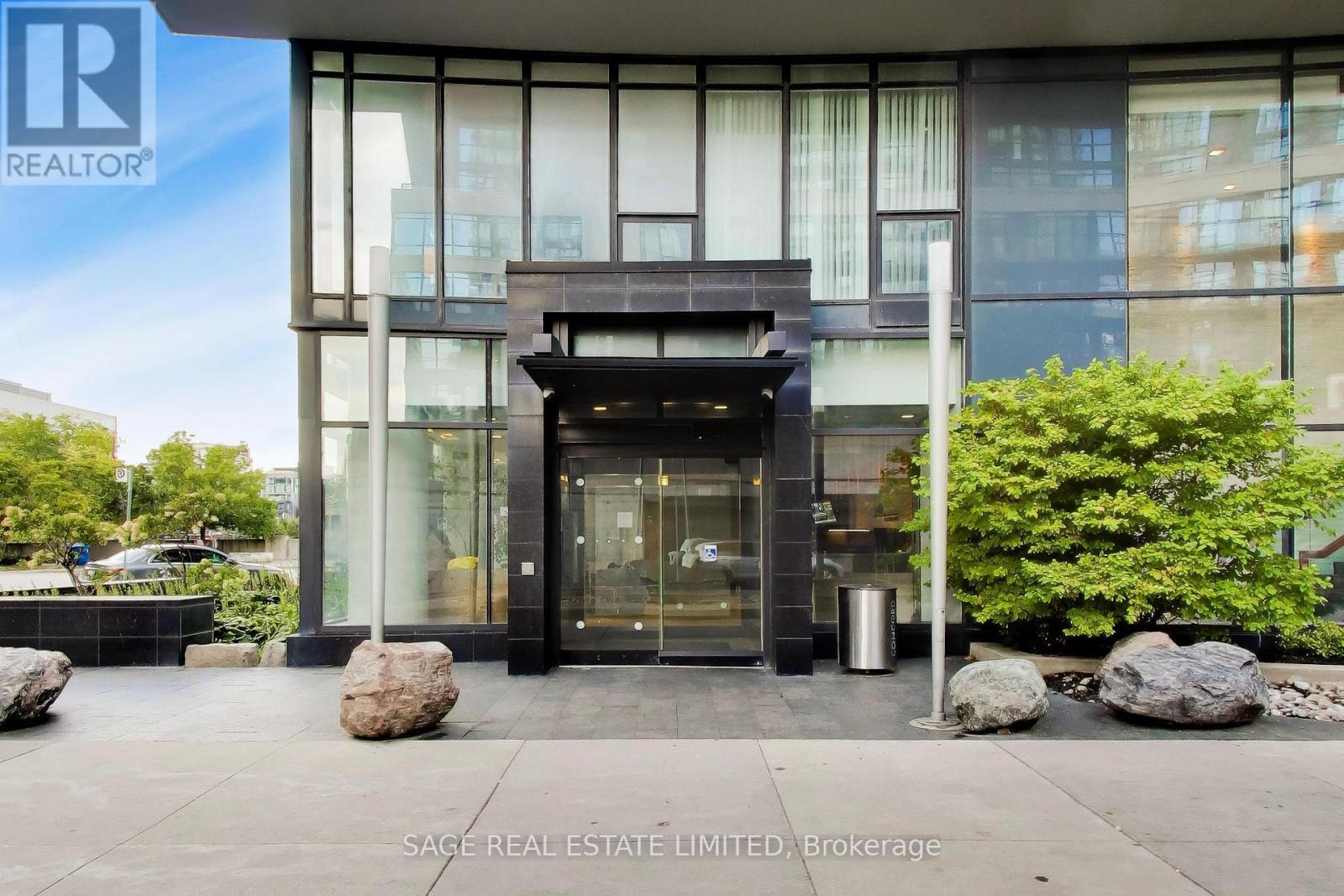 #2205 25 CAPREOL COURT - 5