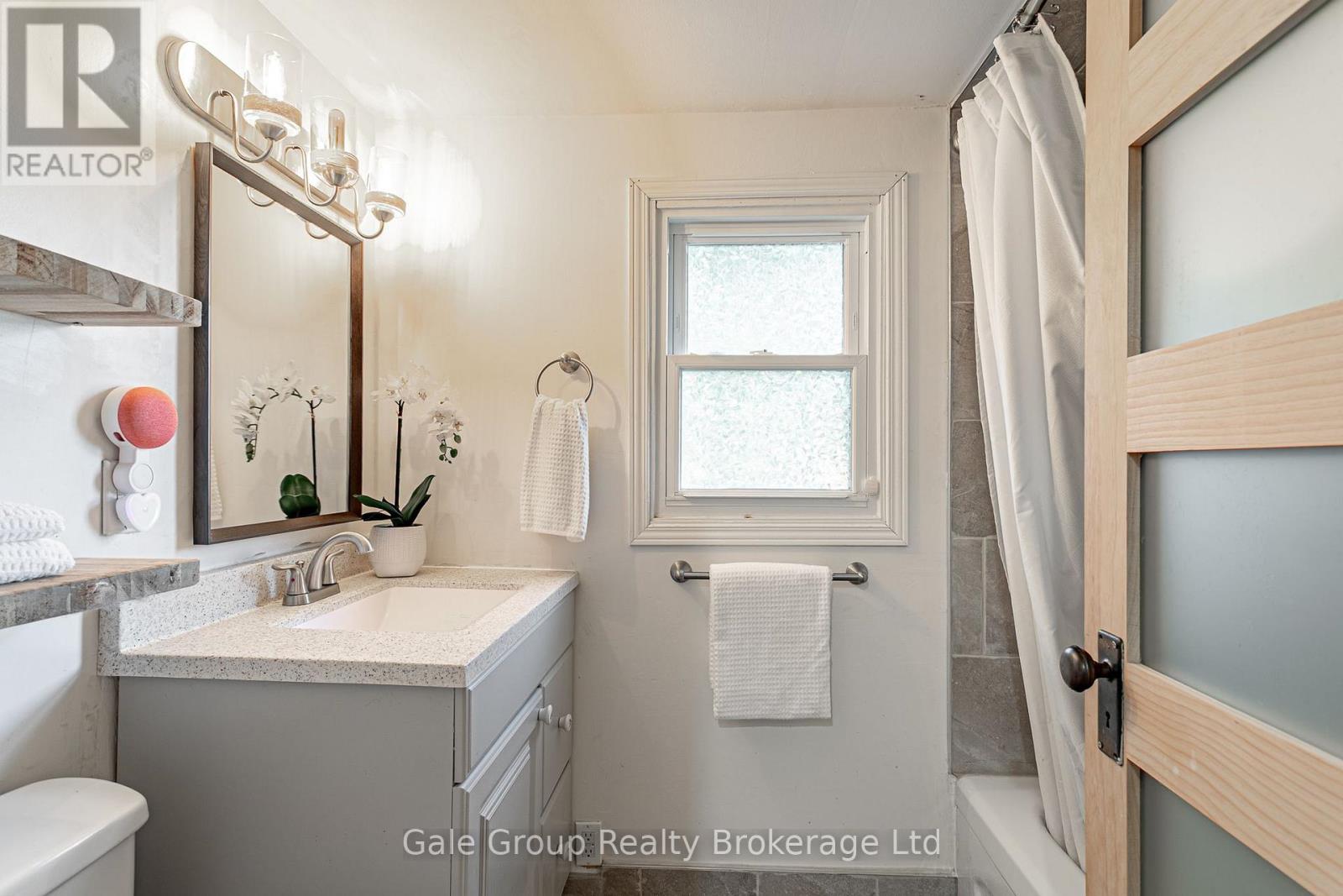 83 VICTORIA STREET N - Image 23