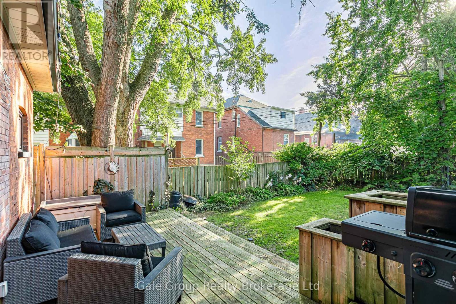 83 VICTORIA STREET N - 31