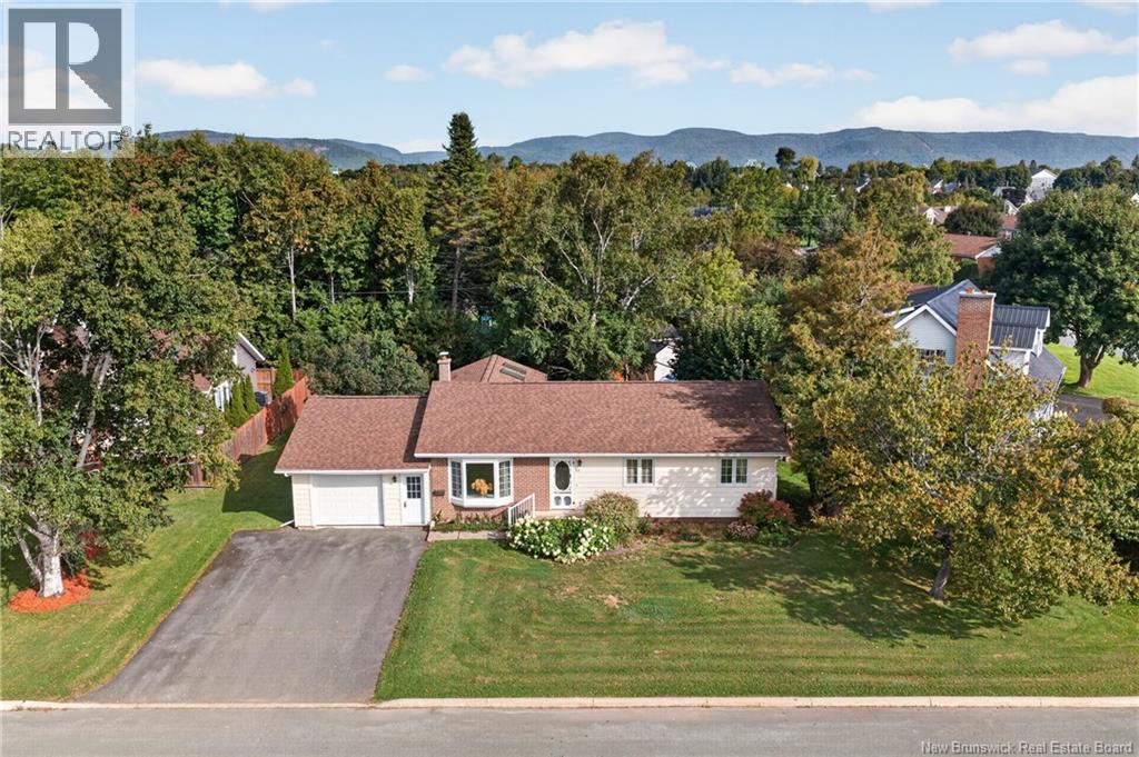11 Walker Crescent, Campbellton — photo 2