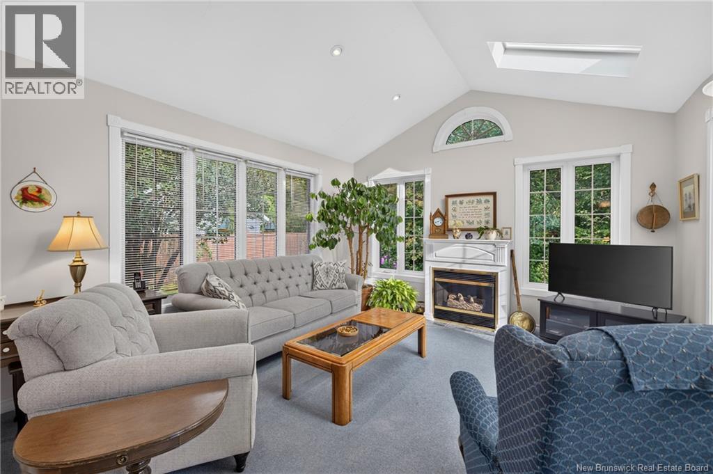 11 Walker Crescent - 22