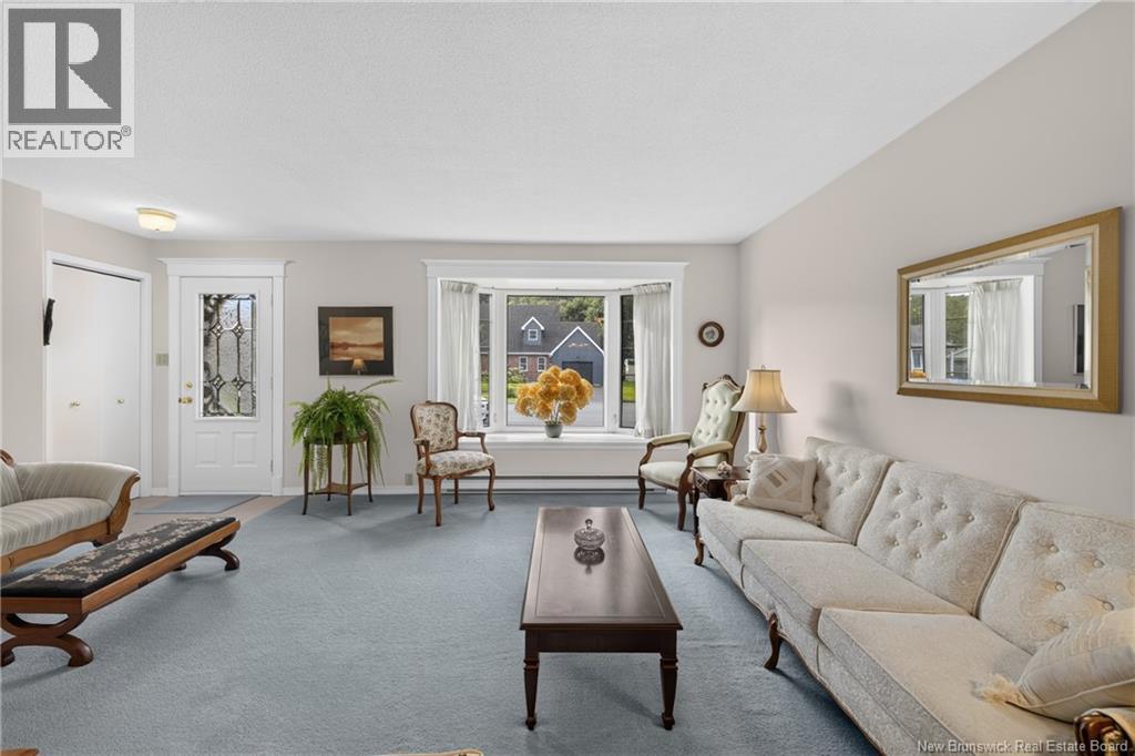 11 Walker Crescent - 24