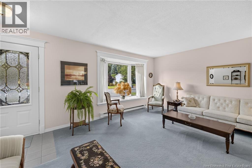 11 Walker Crescent - 28