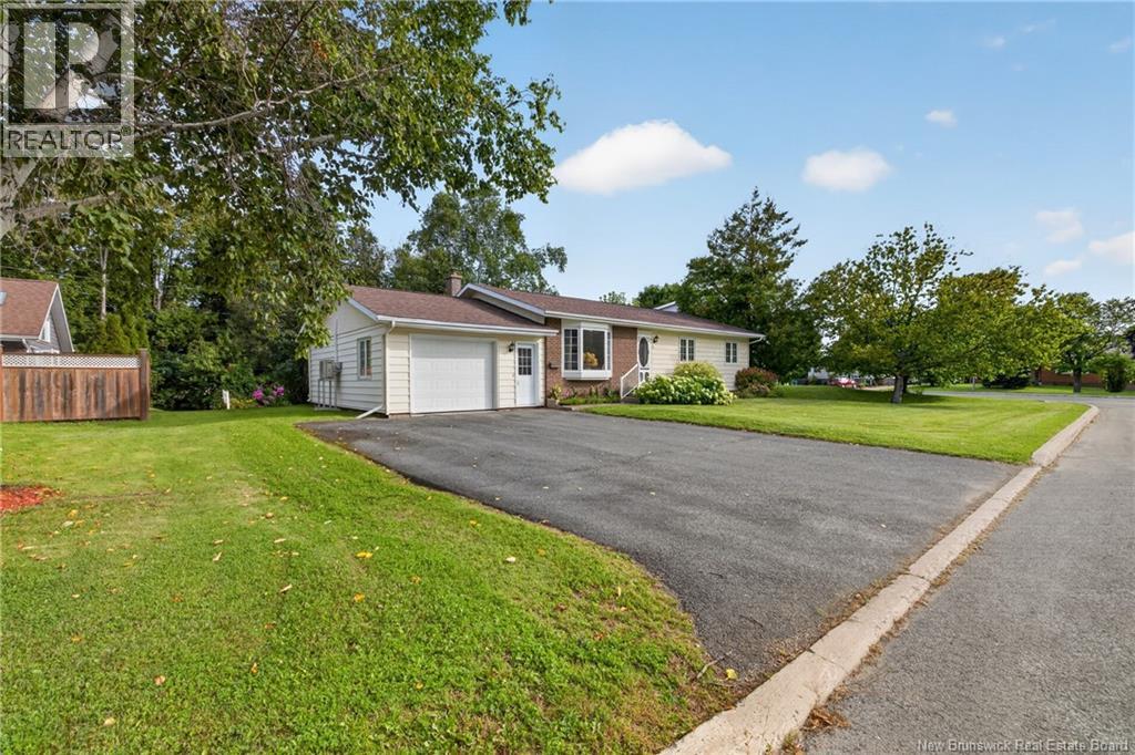 11 Walker Crescent, Campbellton — photo 3