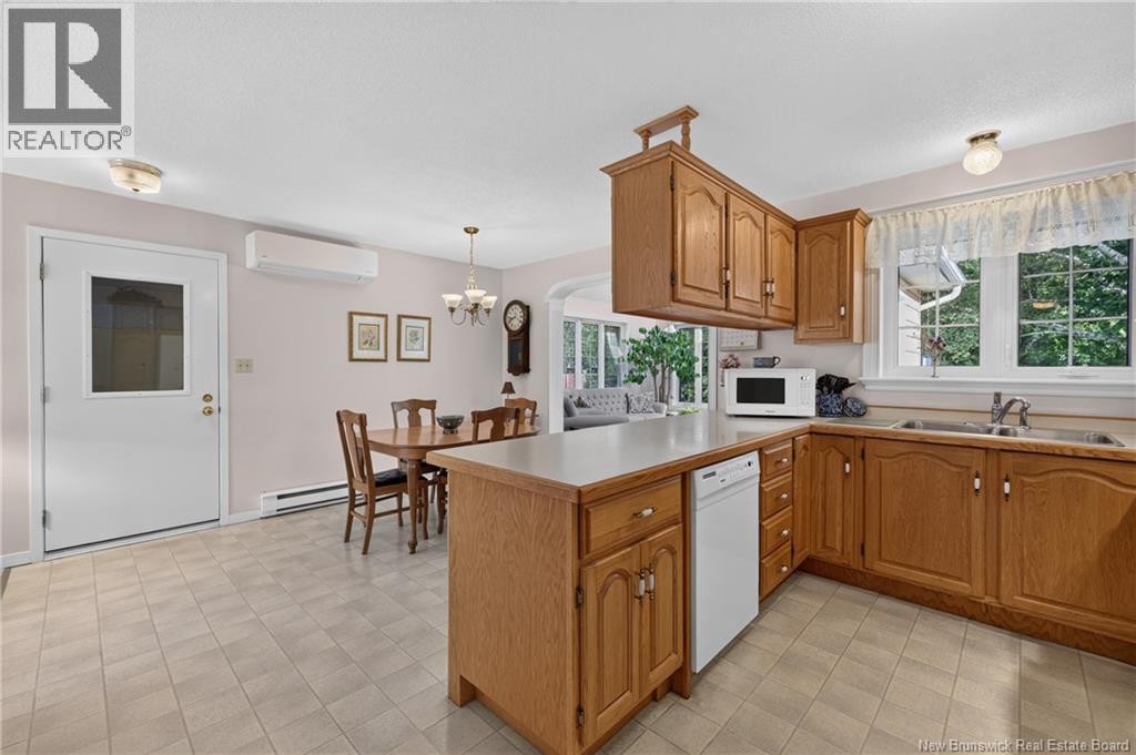 11 Walker Crescent - 31