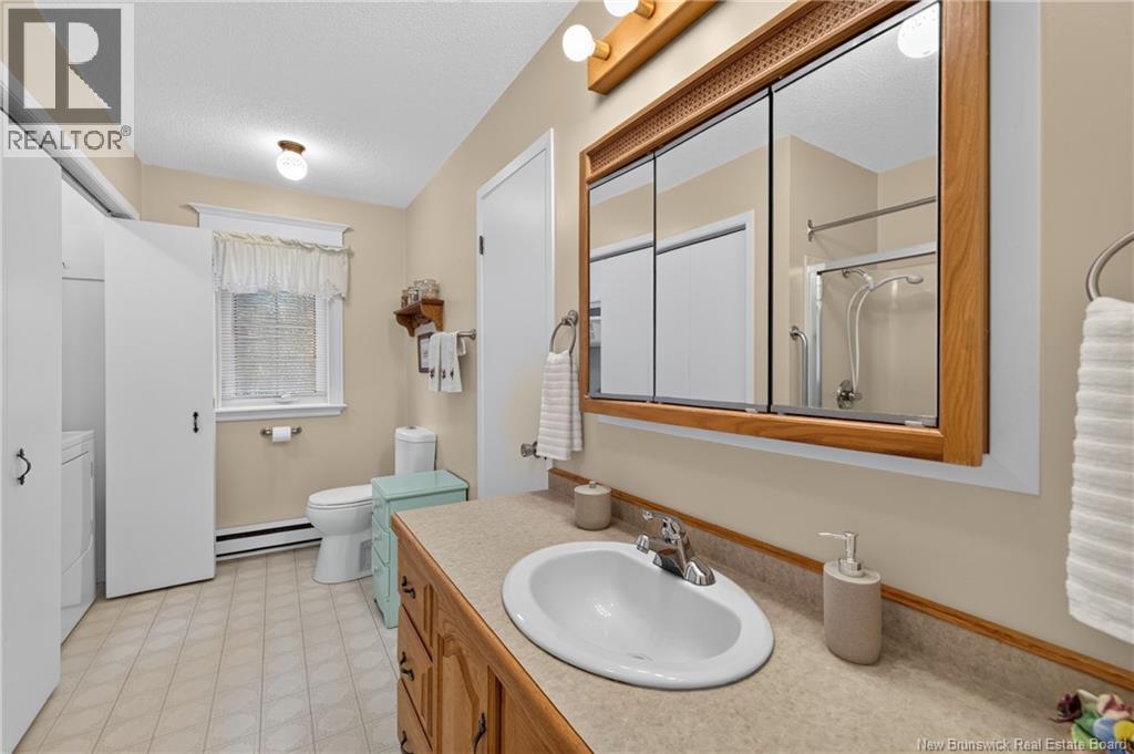 11 Walker Crescent - Image 33