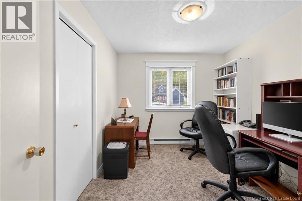 11 Walker Crescent - 37