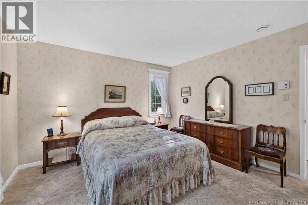 11 Walker Crescent - Image 39