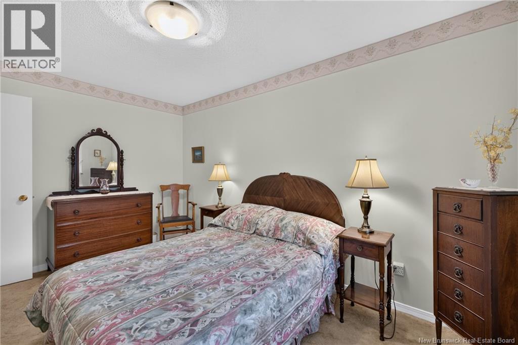 11 Walker Crescent - Image 41