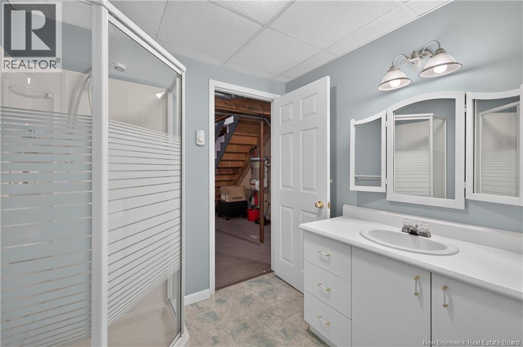 11 Walker Crescent - Image 46
