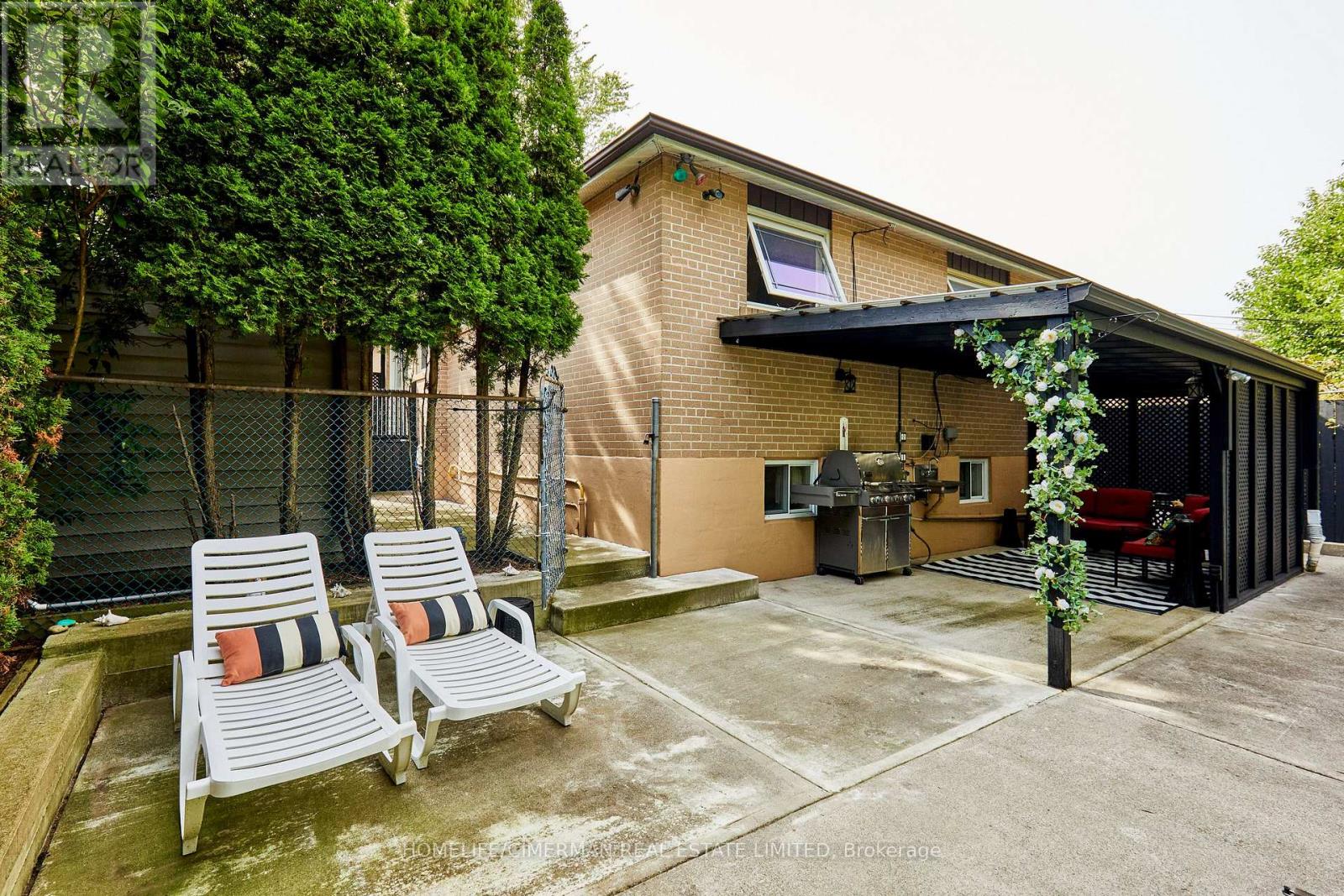 11 WAGNER DRIVE - 4