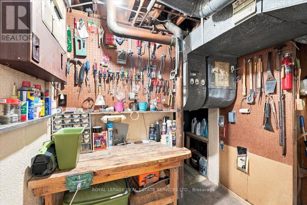142 CASS AVENUE - 23