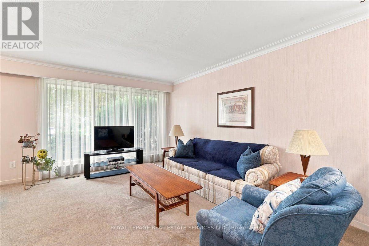 142 CASS AVENUE - 6