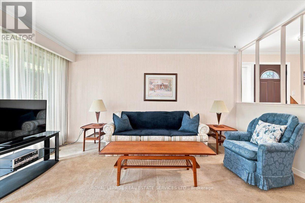 142 CASS AVENUE - 7