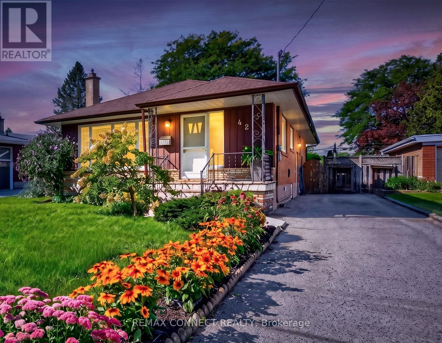 42 BAINHART CRESCENT - 1