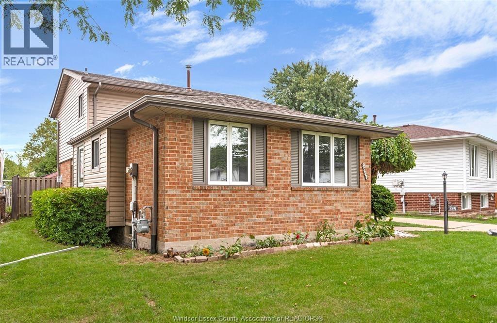 9597 AVERY LANE Unit# UPPER, Windsor — photo 2